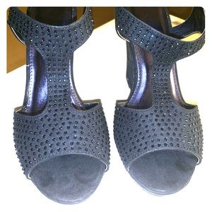 Sparkling wedge 👠